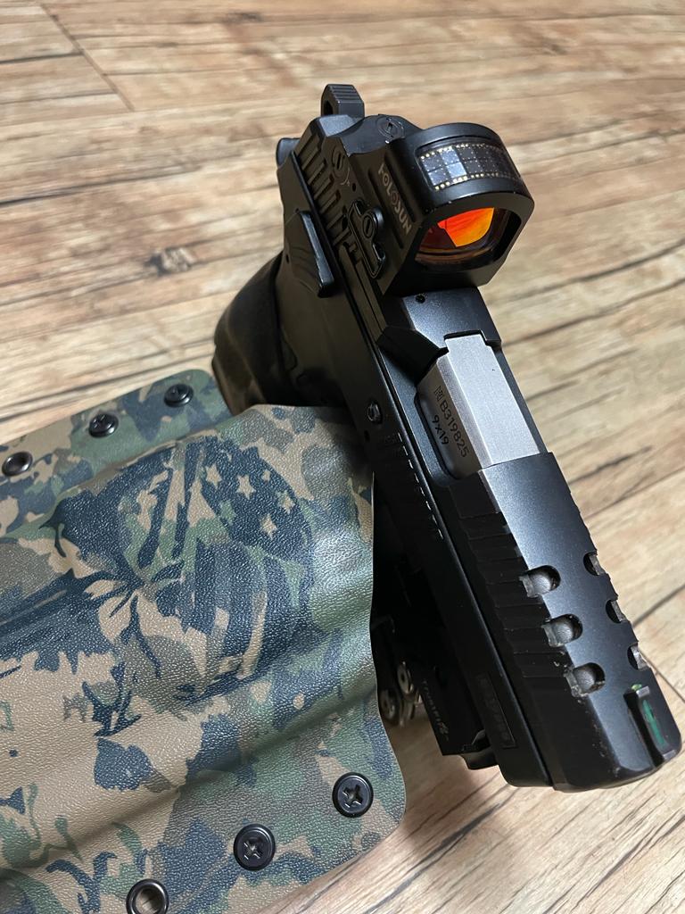 Red dot P07 slide porting